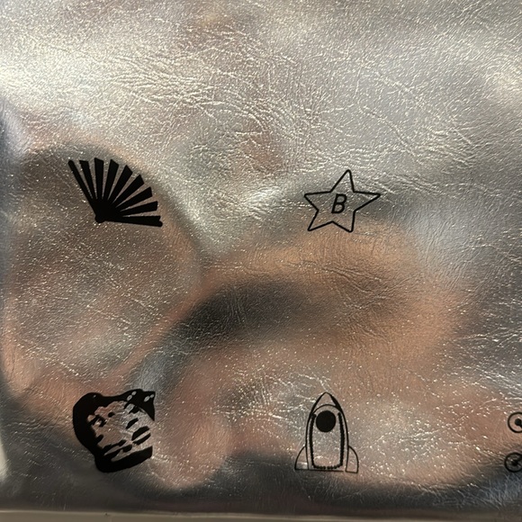 Beyoncé Renaissance World Tour Bag Silver Dallas, TX 2023 - Picture 7 of 10